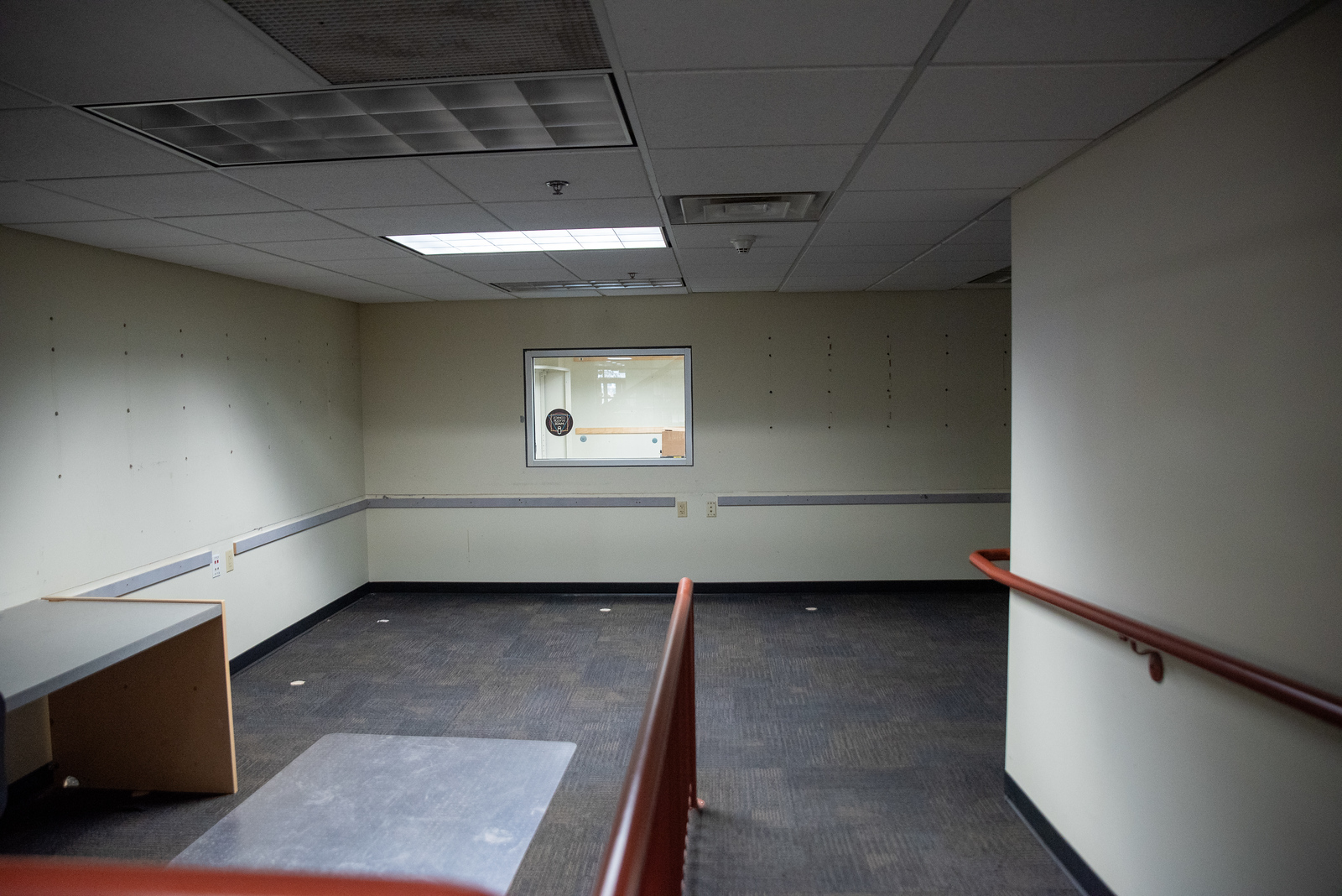 Image of empty circulation office