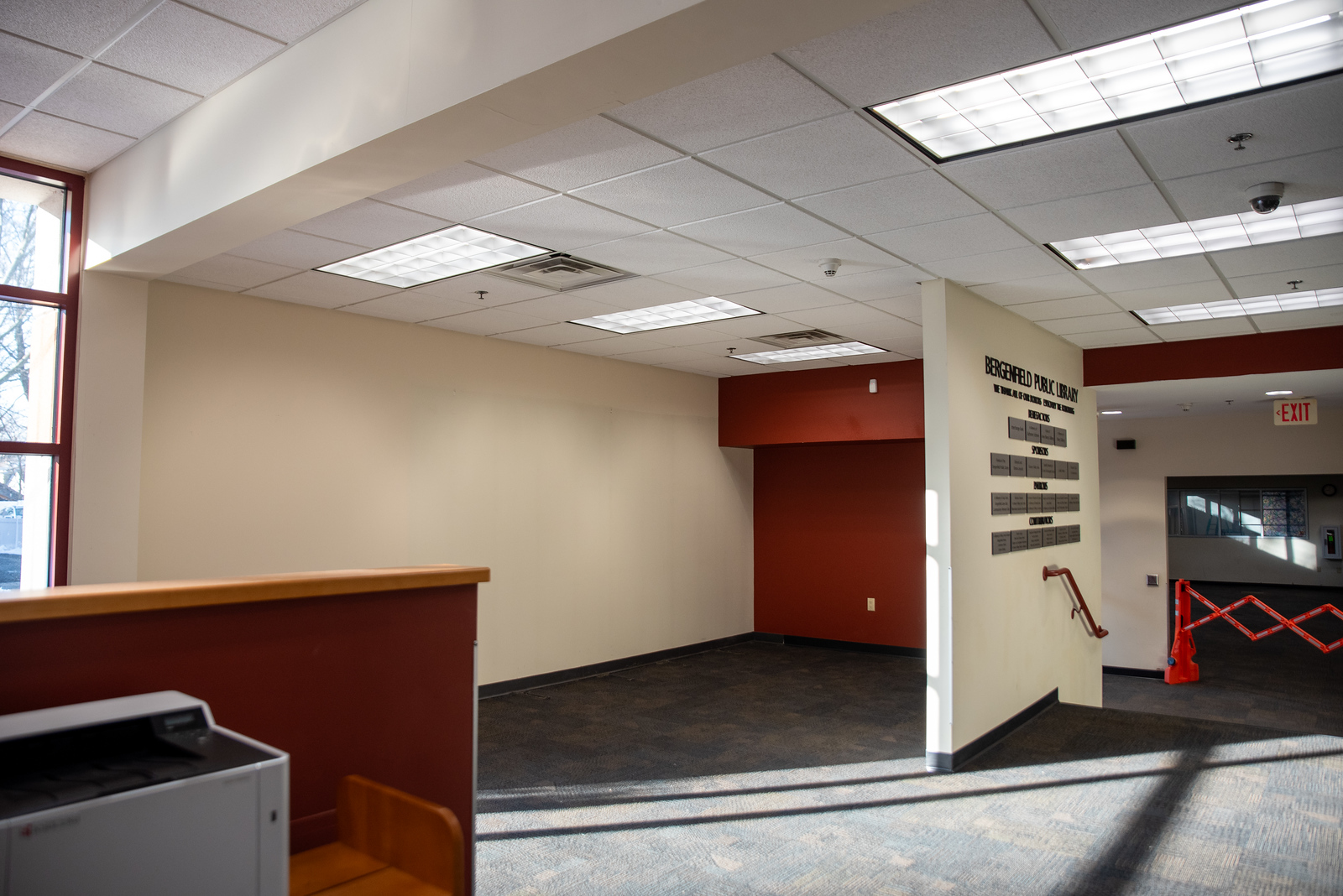 Image of empty notary services area